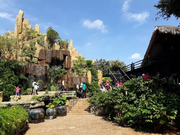 Kiểm tra công tác chuẩn bị phục vụ Tết Nguyên đán Mậu Tuất năm 2018 tại các đơn vị kinh doanh du lịch trên địa bàn tỉnh.